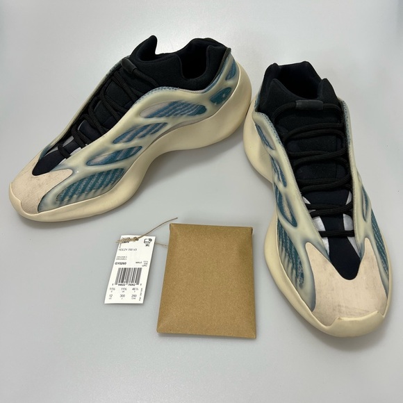 adidas gazelle silver green womens YEEZY BOOST 700 V3 KYANITE [USED main image 1